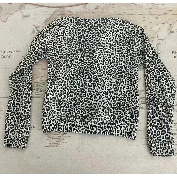 ZARA Kids Leopard Cardigan Size
11-12 - Picture 2 of 4